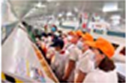 500名以上の近隣小中学生に工場見学会を実施02